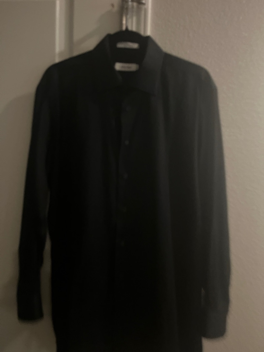 Calvin Klein Men’s Classic Black Long Sleeve Button-Up Dress Shirt 16 32/33